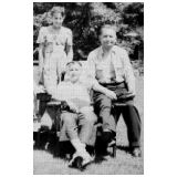 1943-Q3, Dorothy, Anna, Hyman.jpg